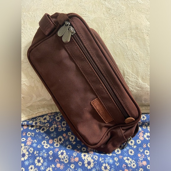 BRIGGS & RILEY Brown Canvas Leather Trim Toiletry Bag